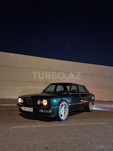 BMW 525 1985, 220,000 km - 2.7 l - Bakı