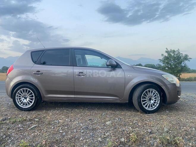 Kia Ceed 2006, 296,000 km - 1.4 l - Oğuz