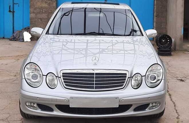 Mercedes E 220 2003, 289,572 km - 2.2 л - Bakı
