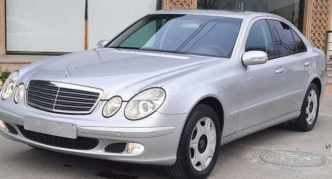 Mercedes E 220 2003, 289,572 km - 2.2 л - Bakı