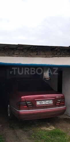 Mercedes E 220 d 1998, 560,000 km - 2.2 l - Astara