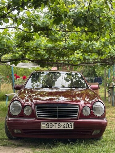 Mercedes E 220 d 1998, 560,000 km - 2.2 l - Astara