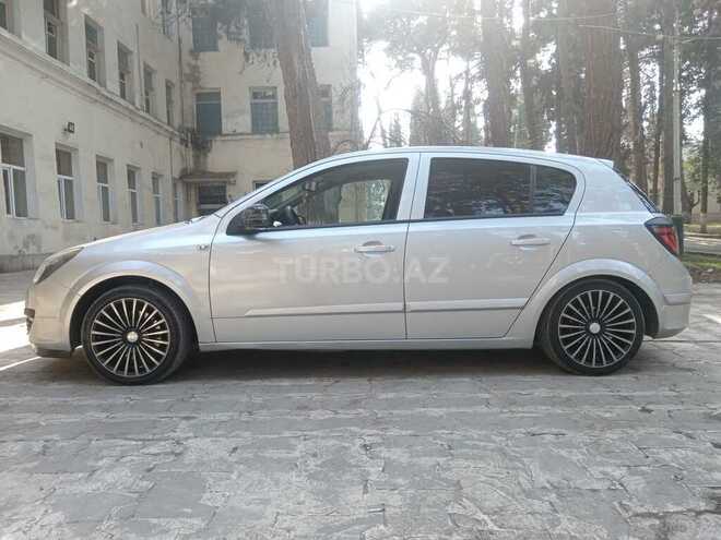 Opel Astra 2006, 200,000 km - 1.6 l - Gəncə
