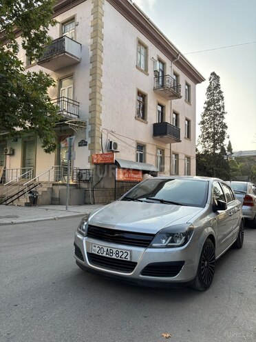 Opel Astra 2006, 200,000 km - 1.6 l - Gəncə