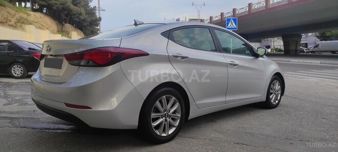 Hyundai Elantra 2015, 80,000 km - 1.8 l - Bakı