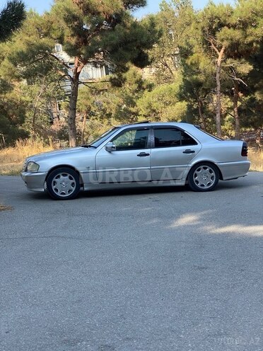 Mercedes C 200 1995, 241,810 km - 2.0 l - Bakı