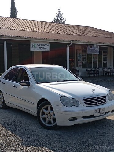 Mercedes C 240 2002, 230,000 km - 2.6 l - Lənkəran