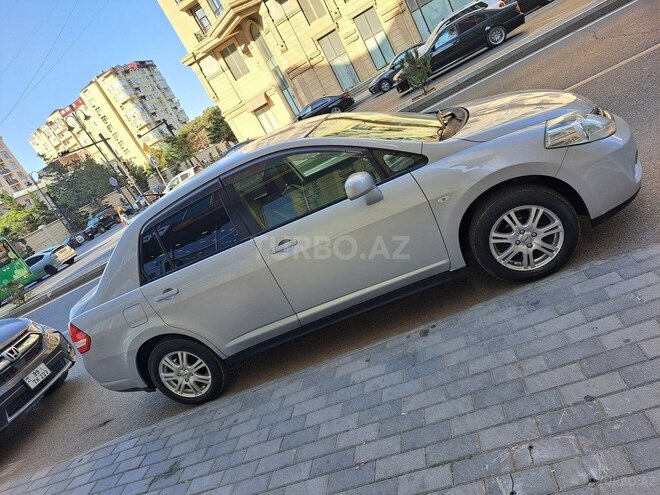 Nissan Tiida-8