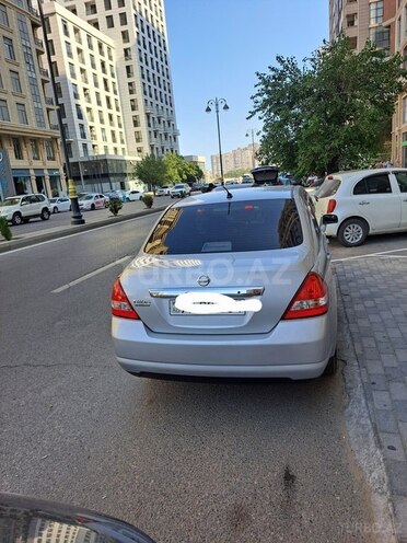 Nissan Tiida-20