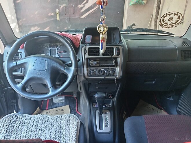 Mitsubishi Pajero io 2001, 256,519 km - 2.0 l - Bakı