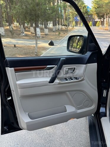 Mitsubishi Pajero 2008, 102,000 km - 3.0 л - Bakı