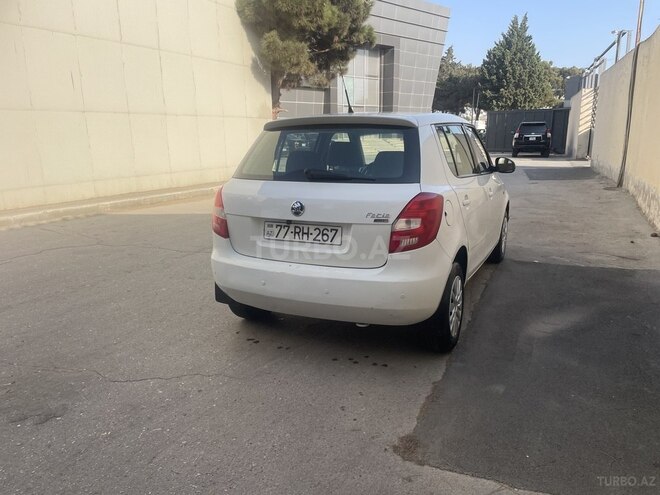 Skoda Fabia 2010, 296,000 km - 1.6 л - Bakı