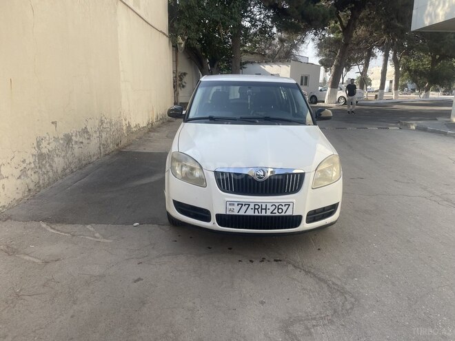 Skoda Fabia 2010, 296,000 km - 1.6 л - Bakı