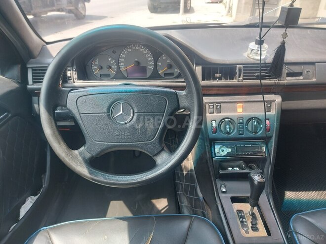 Mercedes E 300 1993, 450,000 km - 3.2 l - Bakı