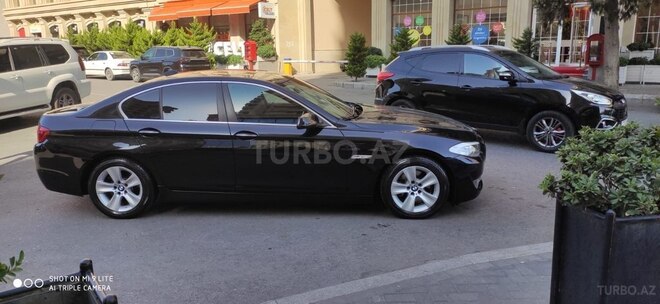 BMW 528 2013, 300,000 km - 2.0 l - Bakı