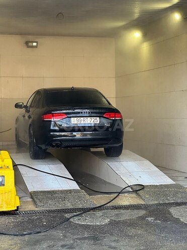 Audi A4 2011, 175,000 km - 2.0 l - Bakı