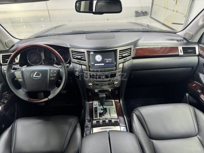 Lexus LX 570 2014, 163,000 km - 5.7 l - Bakı