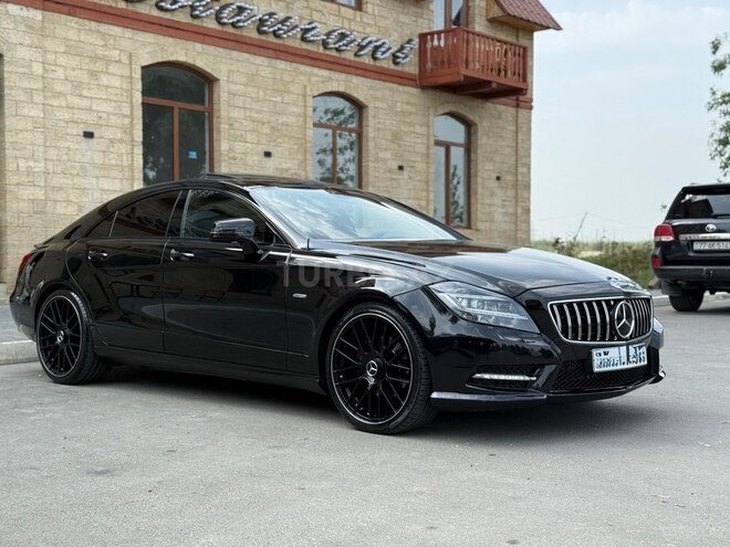 Mercedes CLS 350 2011, 212,000 km - 3.5 l - Yevlax