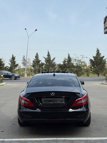 Mercedes CLS 350 2011, 212,000 km - 3.5 l - Yevlax