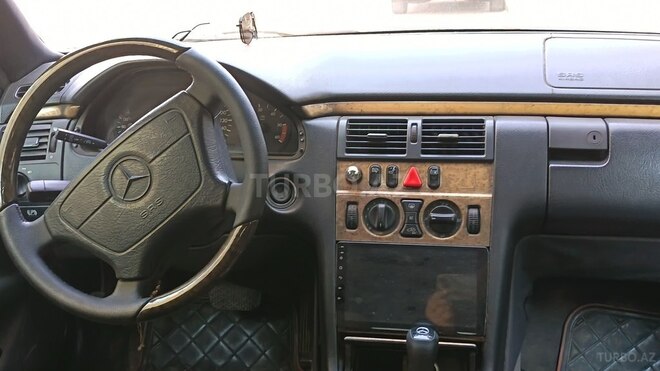 Mercedes E 300 1998, 350,000 km - 3.0 l - Xırdalan
