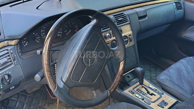Mercedes E 300 1998, 350,000 km - 3.0 l - Xırdalan