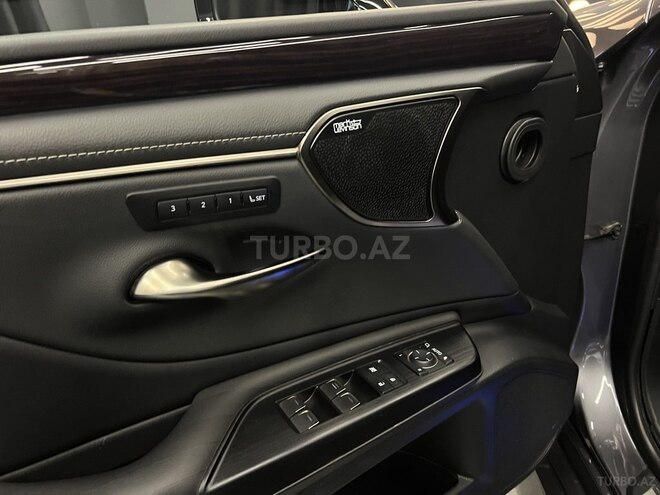 Lexus ES 300h-14