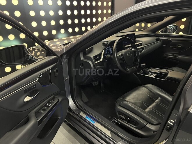 Lexus ES 300h-7