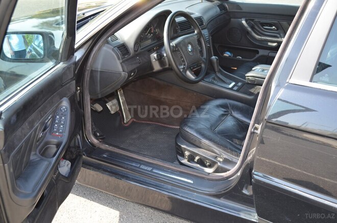 BMW 740 1998, 162,000 km - 4.4 l - Bakı