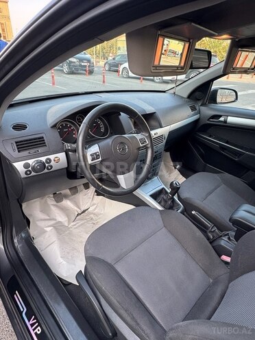 Opel Astra 2009, 286,000 km - 1.4 l - Sumqayıt