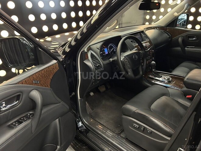 Nissan Patrol 2010, 290,000 km - 5.6 l - Bakı