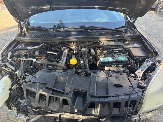Renault Megane 2009, 320,000 km - 1.5 l - Bakı
