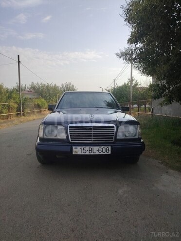 Mercedes E 200 1995, 470,008 km - 2.0 l - Füzuli