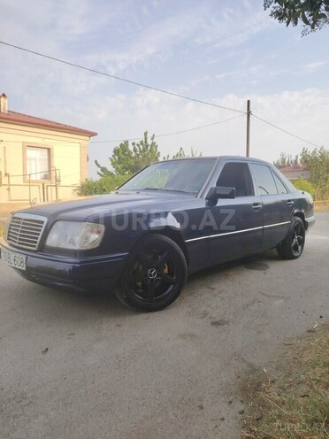 Mercedes E 200 1995, 470,008 km - 2.0 l - Füzuli