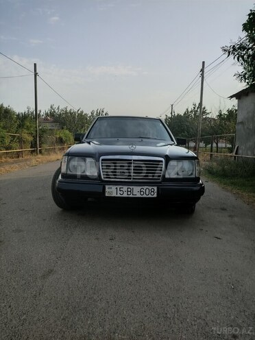 Mercedes E 200 1995, 470,008 km - 2.0 l - Füzuli
