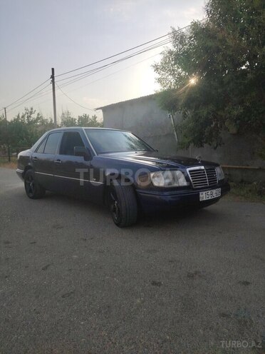 Mercedes E 200 1995, 470,008 km - 2.0 l - Füzuli