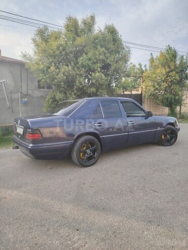 Mercedes E 200 1995, 470,008 km - 2.0 l - Füzuli