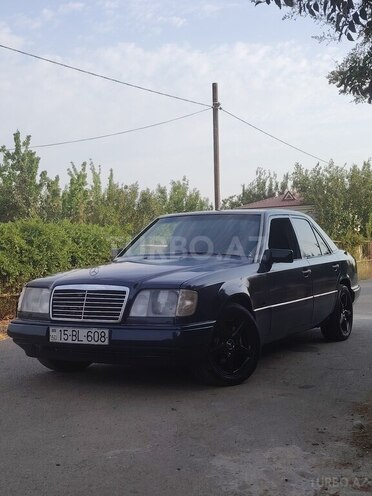 Mercedes E 200 1995, 470,008 km - 2.0 l - Füzuli