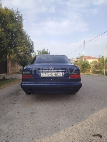 Mercedes E 200 1995, 470,008 km - 2.0 l - Füzuli