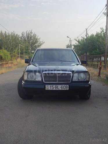 Mercedes E 200 1995, 470,008 km - 2.0 l - Füzuli