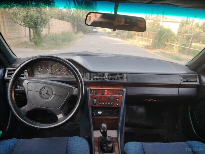 Mercedes E 200 1995, 470,008 km - 2.0 l - Füzuli
