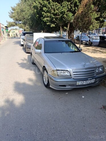 Mercedes C 220 1995, 453,386 km - 2.2 l - Bakı