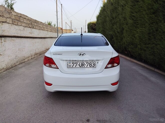 Hyundai Accent 2015, 241,402 km - 1.6 л - Bakı