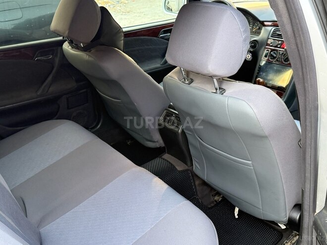 Mercedes E 240 2000, 202,456 km - 2.4 l - Bakı