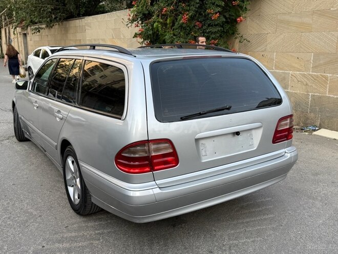 Mercedes E 240 2000, 202,456 km - 2.4 l - Bakı