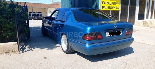 Mercedes E 230 1997, 356,000 km - 2.3 l - Bakı
