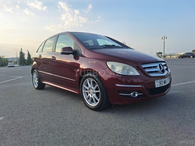 Mercedes B 170 2009, 276,000 km - 1.7 л - Bakı