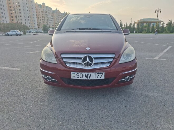 Mercedes B 170 2009, 276,000 km - 1.7 л - Bakı