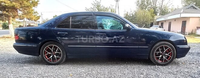 Mercedes E 240 2000, 312,000 km - 2.4 л - Beyləqan