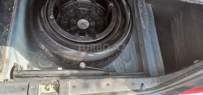 Mercedes E 240 2000, 312,000 km - 2.4 л - Beyləqan