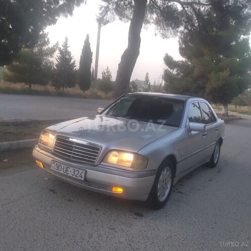 Mercedes C 220 1995, 635,000 km - 2.2 l - Salyan